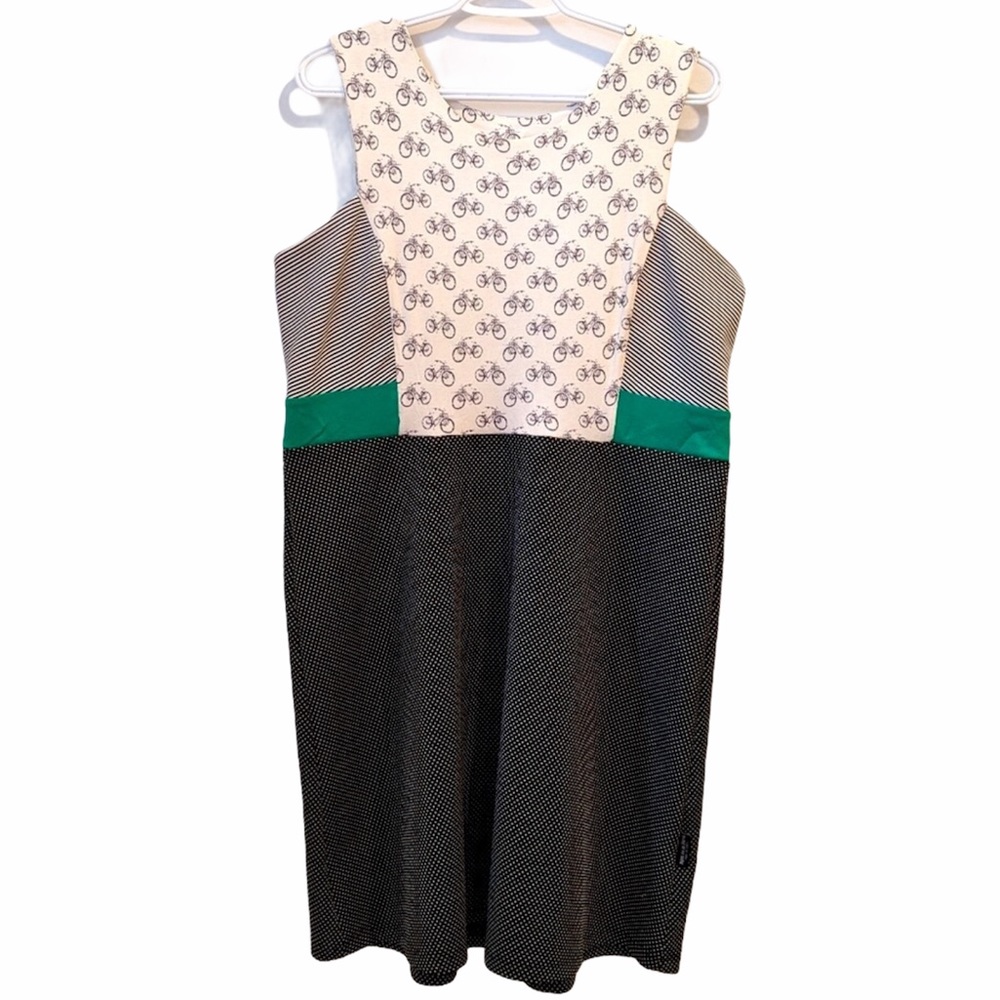 Fit and flare sleveless dress XXL QC designer